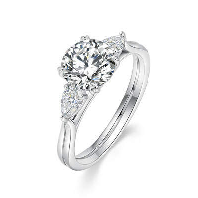 ORRO Lorrina II Round Brilliant Trilogy Ring (1.00ct)